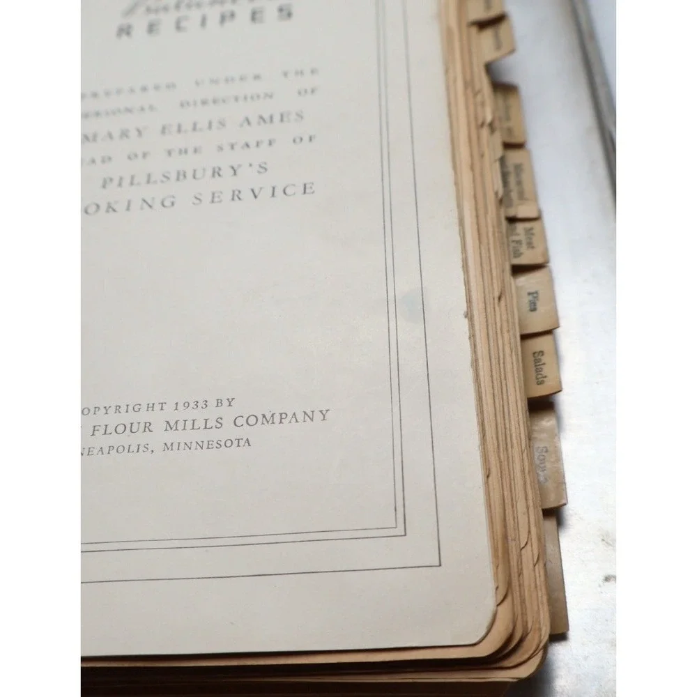 Balanced Recipes Cook book Pillsbury Flour Mi1ls Co. 1933 Spiral First Edition